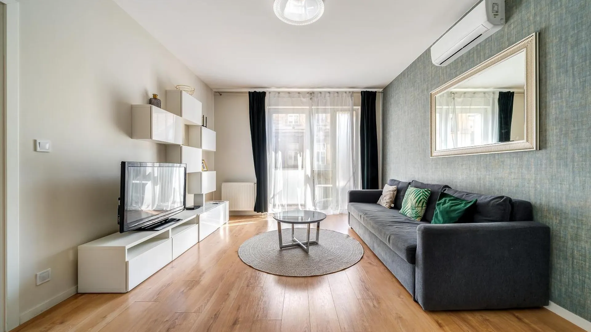 Akacfa 413 1 Bedroom Aircon Center Apartment Budapest