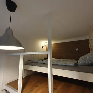  Apartment Cozy With Air Condition Freshly Renovated