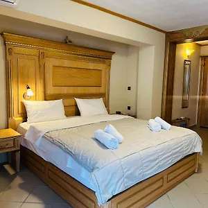 meandros-studios-center.hotelschalkidiki.net/