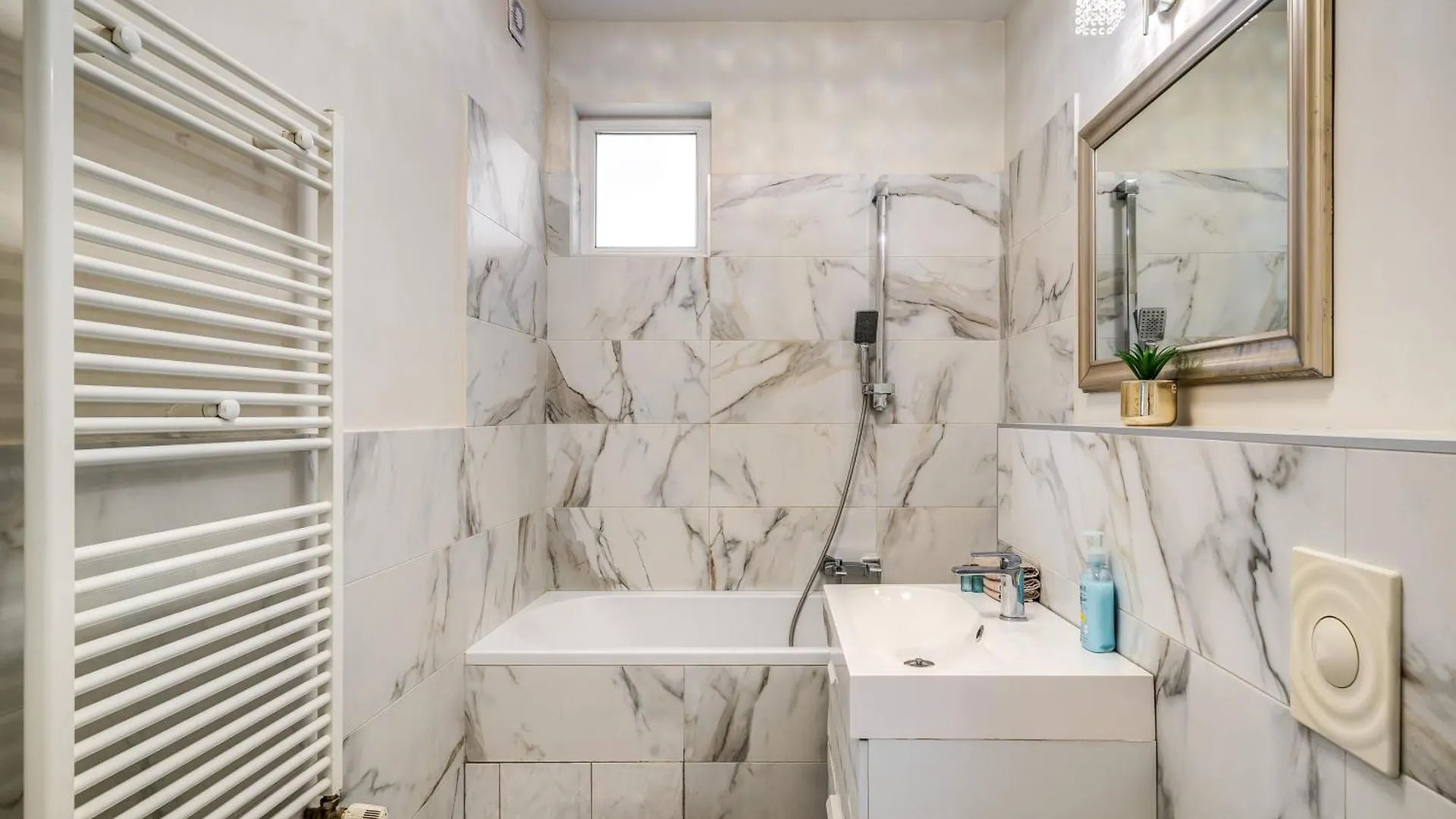 Akacfa 413 1 Bedroom Aircon Center Apartment Βουδαπέστη